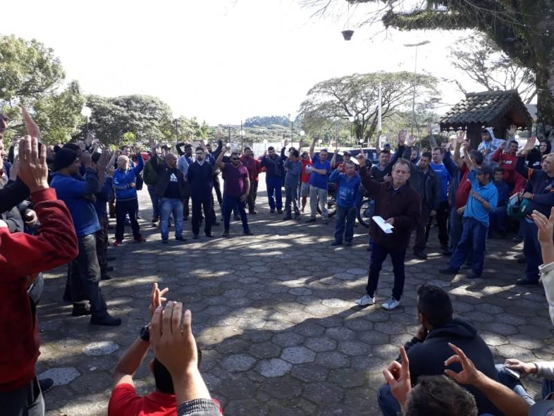 Metalúrgicos conquistam 5,07% de aumento