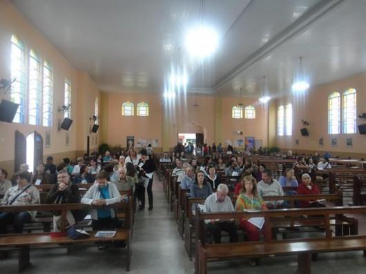 Paróquias Solidárias promovem visitação às famílias do bairro São Luiz