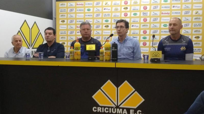 Roberto Cavalo e Vanderlei Mior são apresentados com a missão de tirar o Criciúma do Z4