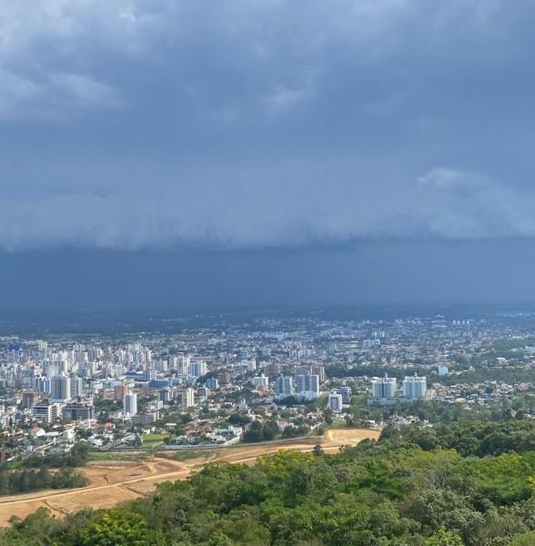 Semana marcada pelo feriado da Proclamação da República será com chuva e temperaturas elevadas  