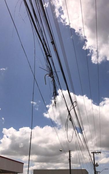 Comunicado aos clientes: incêndio atinge poste de energia e rompe fibra da Engeplus