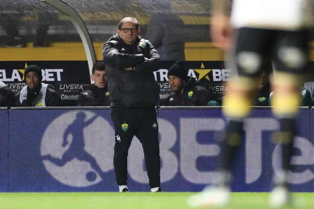 Guto Ferreira lamenta chances desperdiçadas pelo Cuiabá