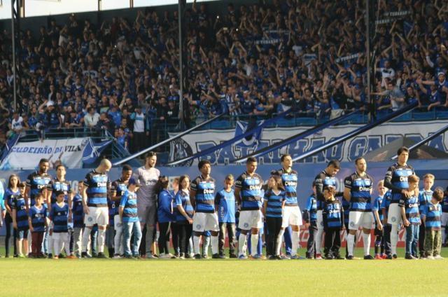 Nos pênaltis Tubarão garante classificação para a próxima fase
