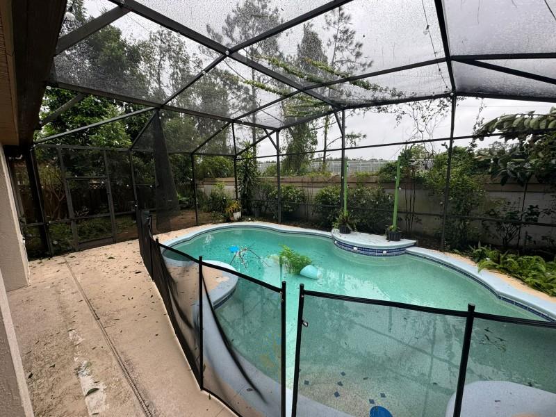 Furacão Milton: morando em Orlando, criciumense relata que ventos trouxeram prejuízos materiais 