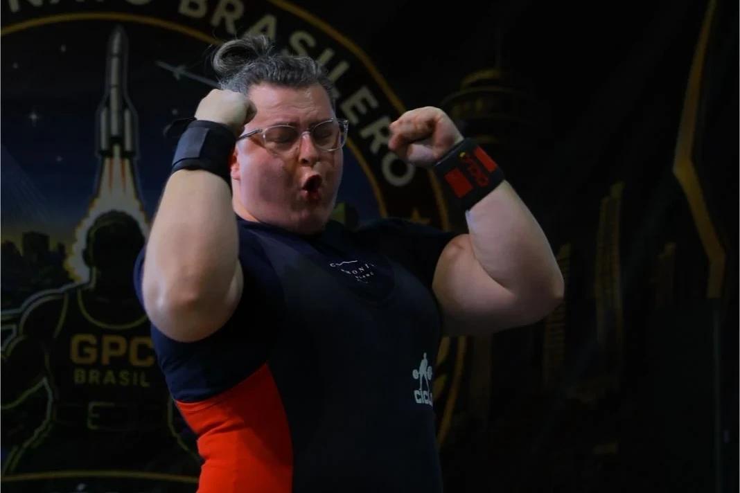 Moradora de Criciúma é campeã brasileira e garante vaga no Mundial de Powerlifting da Polônia