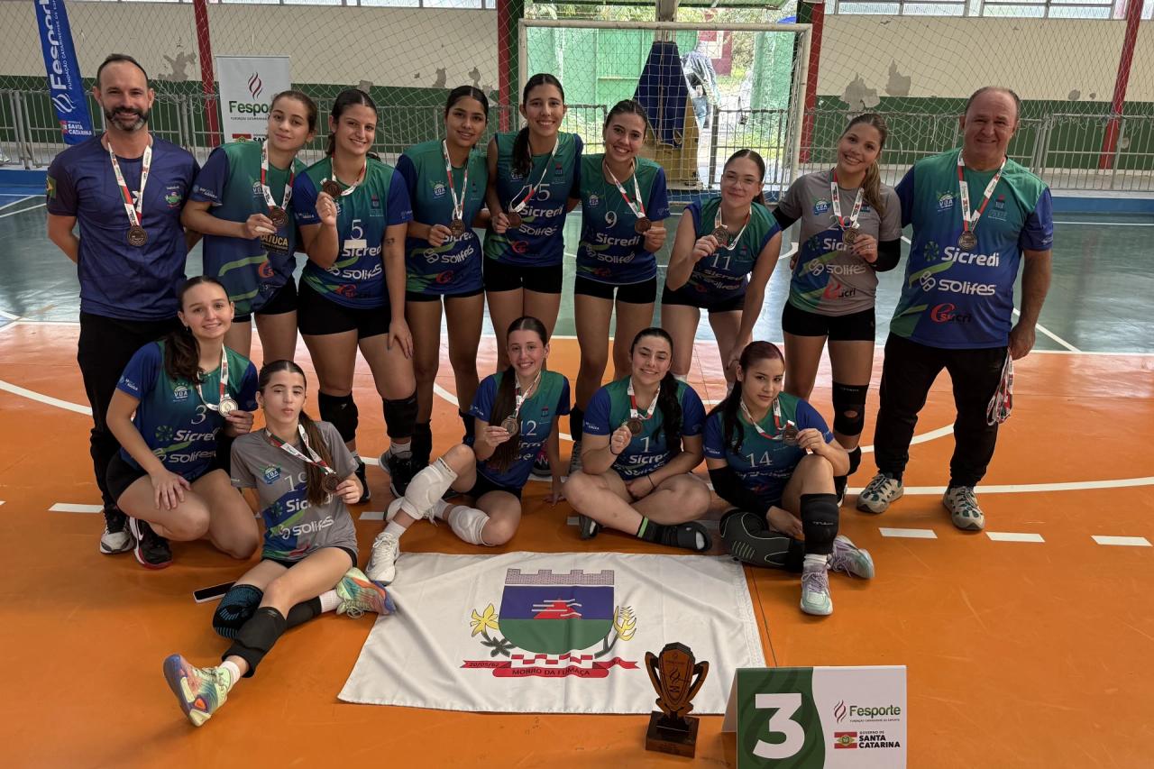 Voleibol feminino de Morro da Fumaça conquista vaga na etapa estadual dos Joguinhos Abertos de SC