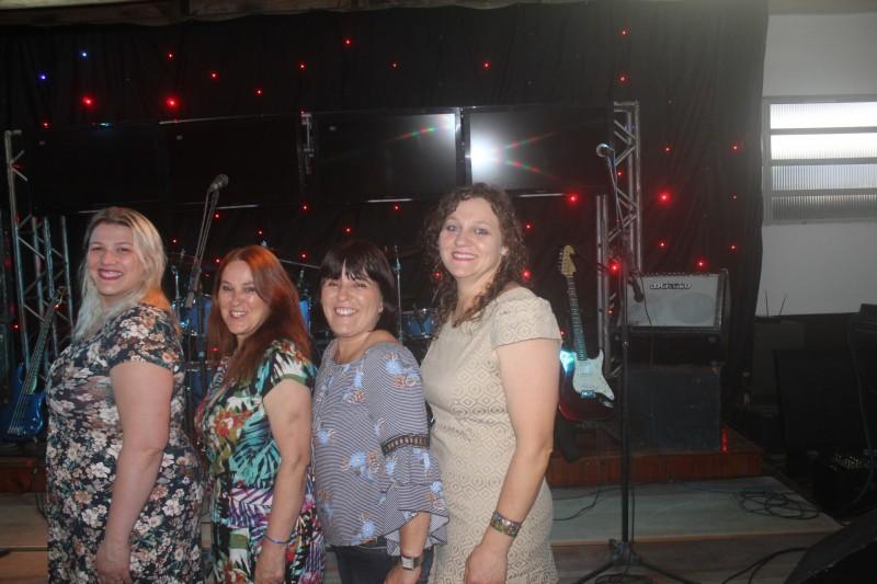 Comunidade de Santaninha em Festa