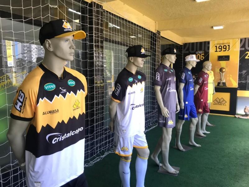 Criciúma estreia camisa nova e espera cerca de 4 mil torcedores no Majestoso