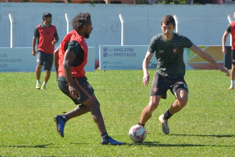 No Heriberto Hülse, Próspera recebe o Avaí para seguir sonhando no Campeonato Catarinense