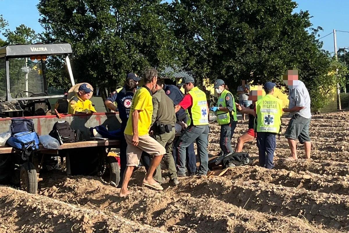 Agricultora de 59 anos é socorrida após acidente com máquina agrícola em Içara