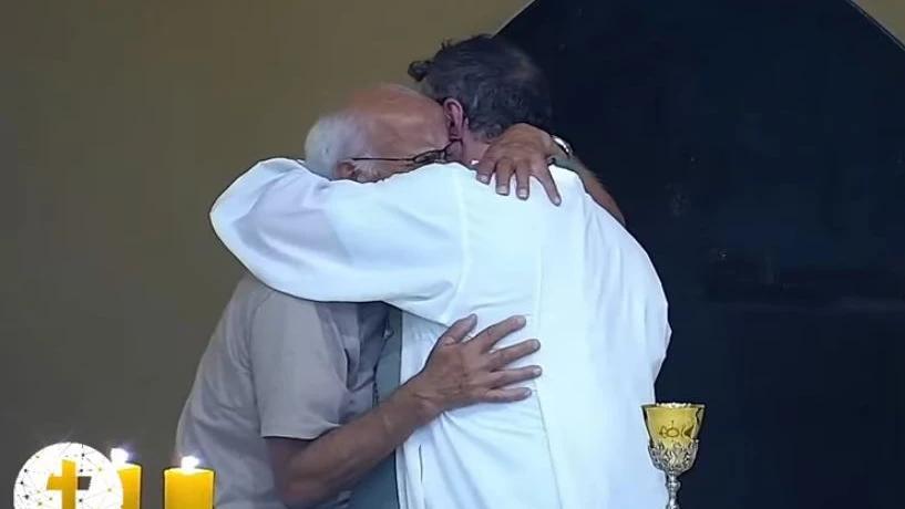 Tubarão: padre dá detalhes de acolhimento a fiel após vídeo viralizar