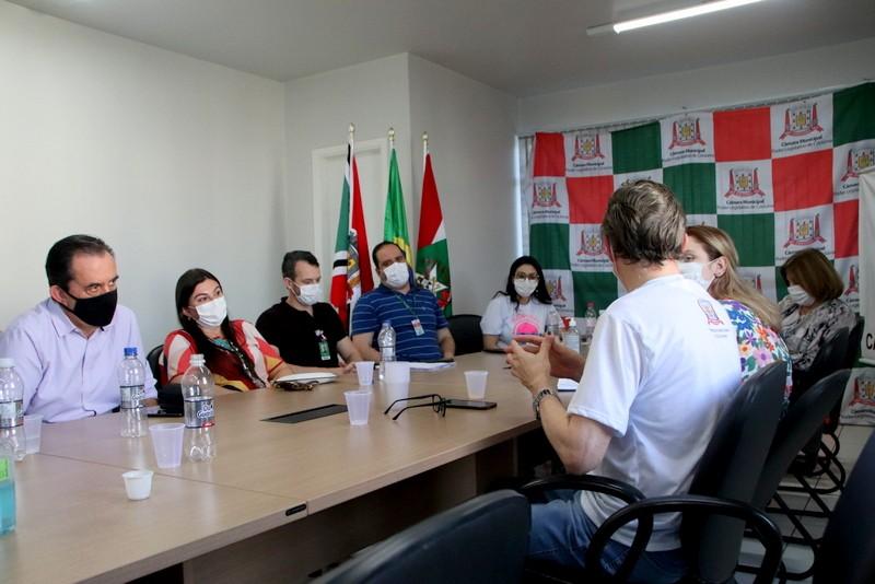 Alta demanda em hospitais e UPA são pautas de reunião da Comissão de Saúde