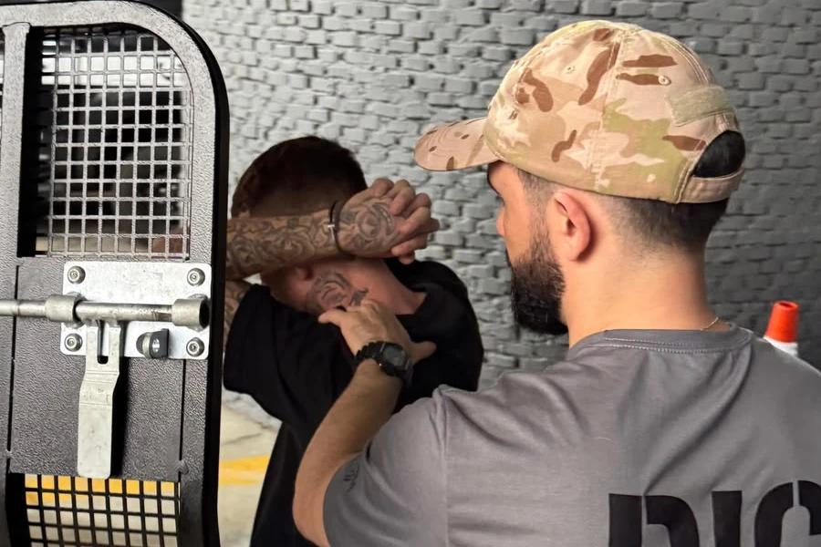 Operação da Polícia Civil prende três e cumpre nove mandados de busca em Criciúma e região; veja fotos