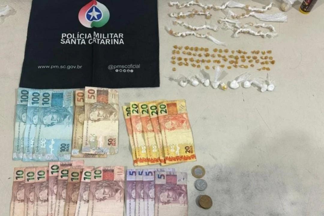 Grupo de homens é preso por tráfico de drogas após resistência e tentativa de fuga