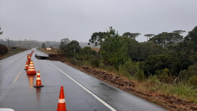 Rodovia SC-114 está totalmente interditada; PMRv indica caminhos alternativos