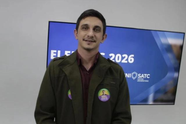 Andrew Leal leva experiência como professor para disputa por vaga na Alesc