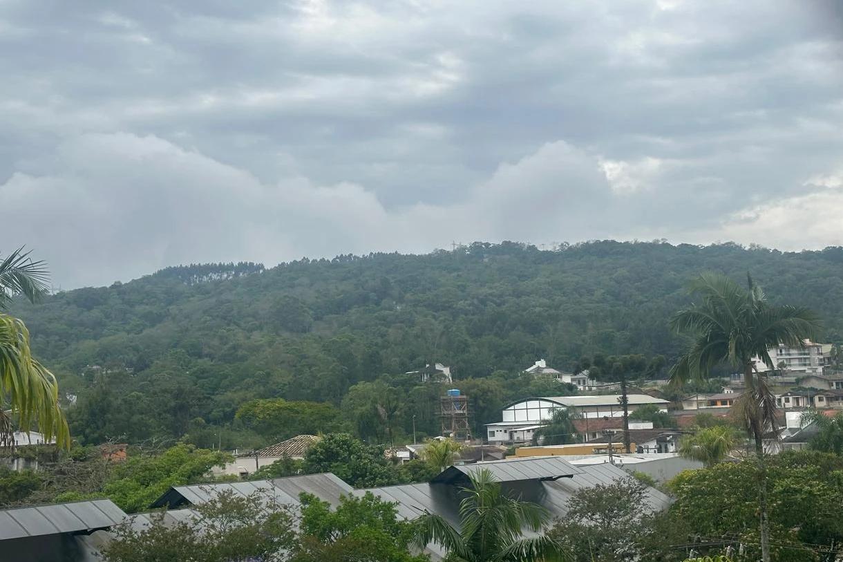 Tempo instável marca domingo em Santa Catarina