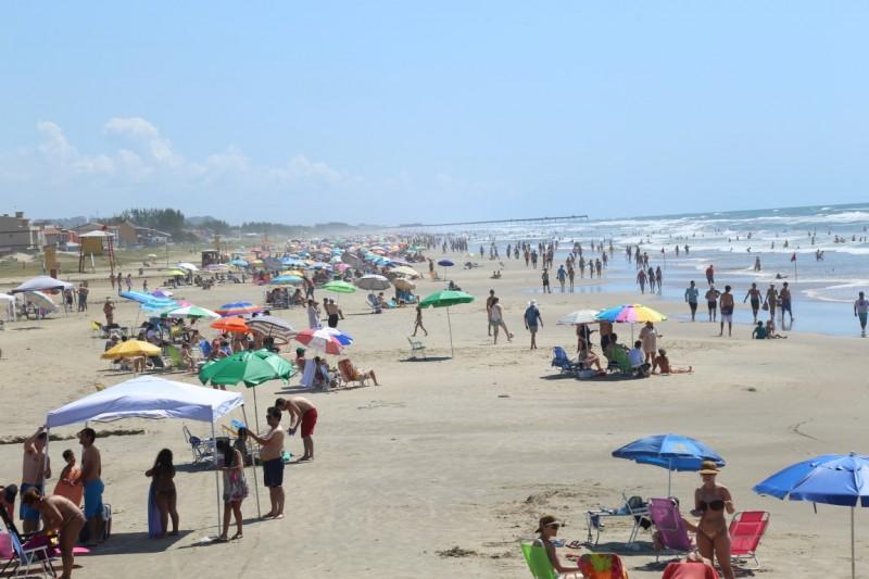 Verão repleto atividades e atrações em Balneário Arroio do Silva