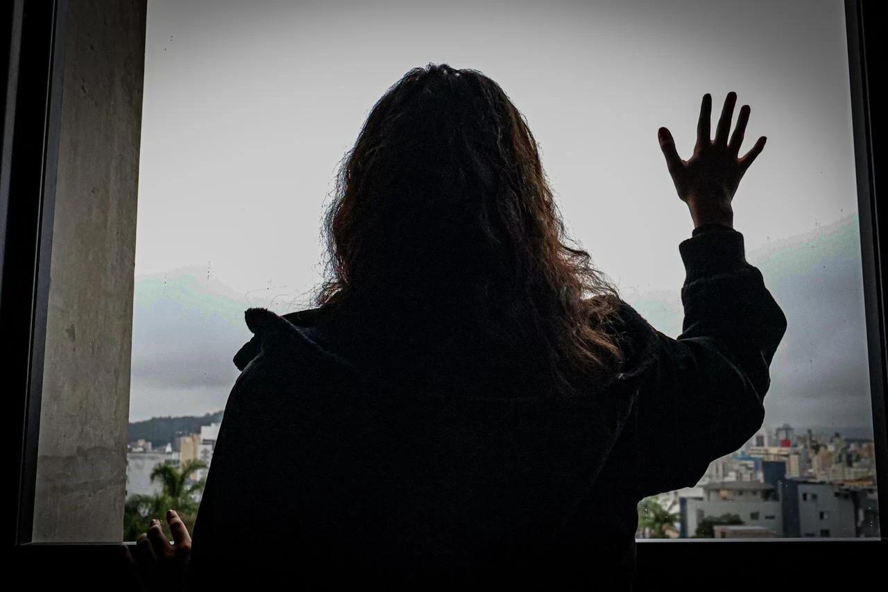Do medo à denúncia: os caminhos que levam proteção às vítimas de violência doméstica
