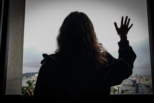 Do medo à denúncia: os caminhos que levam proteção às vítimas de violência doméstica