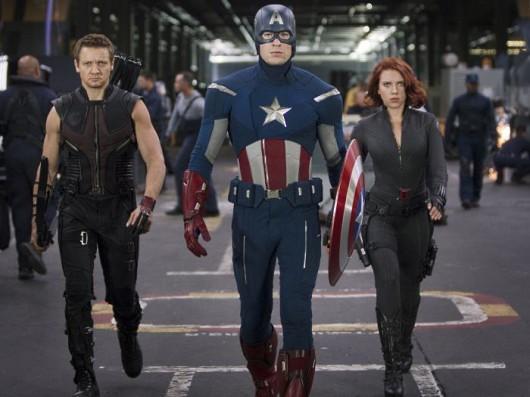 Diversos super-heróis em um único filme