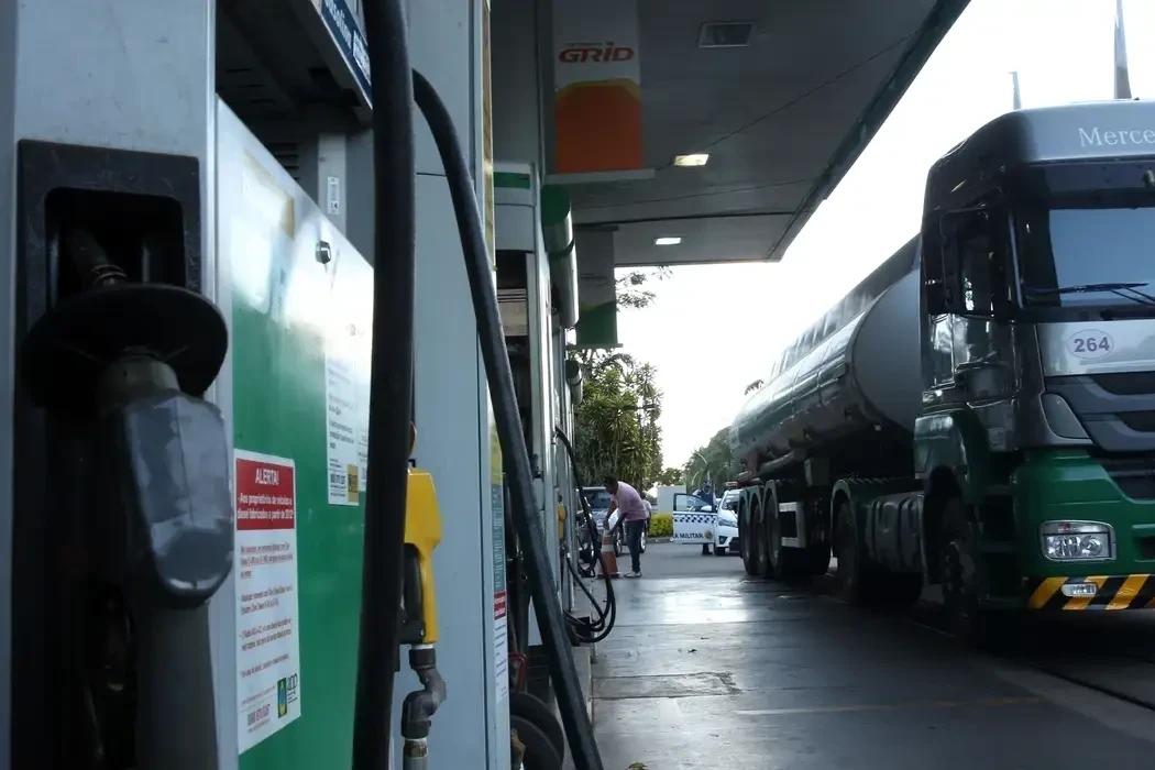 Santa Catarina aceita dividir subsídio de R$ 1,20 por litro do diesel importado