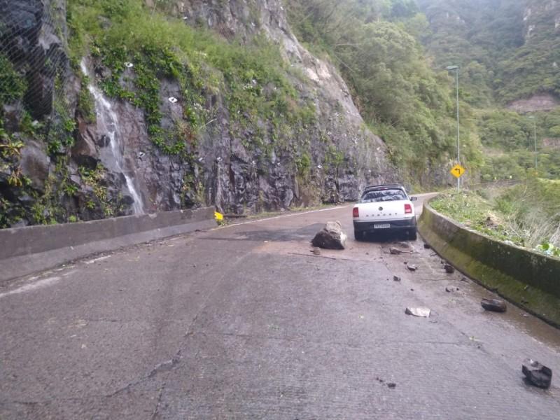Deslizamento de pedra é registrado na Serra do Rio do Rastro 