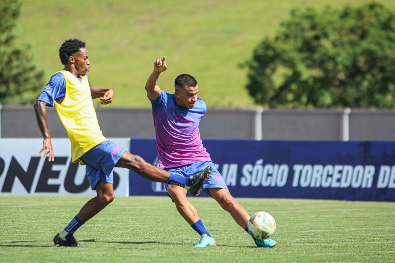Buscando a primeira vitória no Catarinense, Caravaggio recebe o Avaí na Montanha