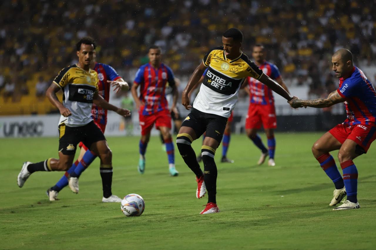 Criciúma repete atuação ruim e aumenta sequência de jogos sem vitória