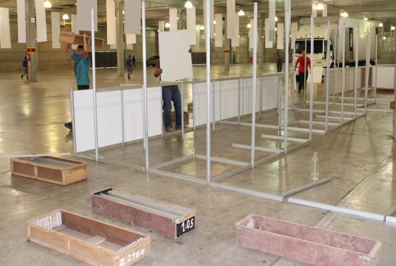Começa a montagem da estrutura da Festa das Etnias