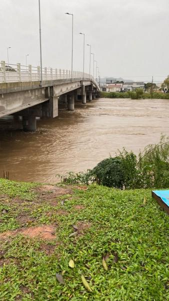 Nível do rio Tubarão é monitorado pela Defesa Civil