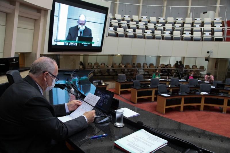 CCJ aprova projeto que suspende metas de empresas com benefícios fiscais