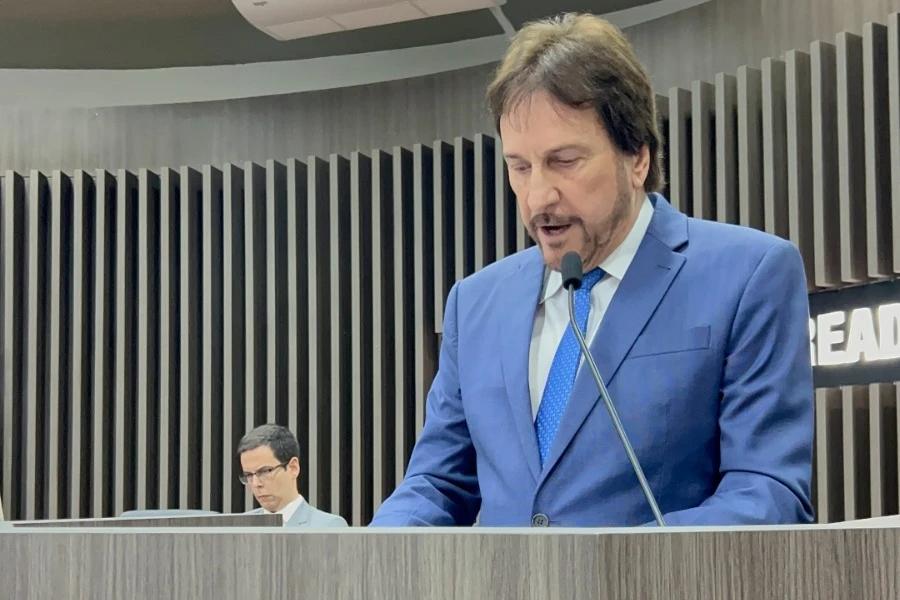 Prefeito Cesar Cesa é diplomado em Araranguá
