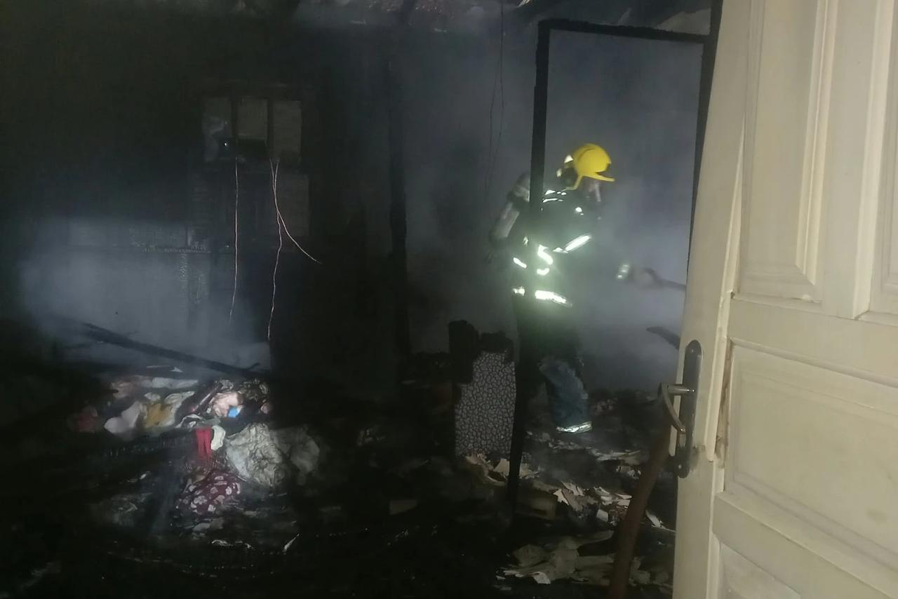 Casa é destruída por incêndio em Balneário Rincão
