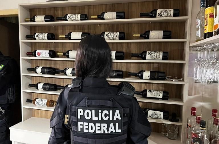 Polícia Federal realiza operação contra o contrabando de vinhos da Argentina em São Ludgero