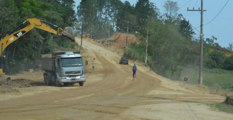 Rodovia SC-442 está bloqueada para construção de galeria