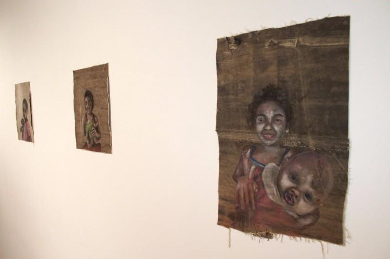Artista traz outro ângulo da infância em suas pinturas na Unesc