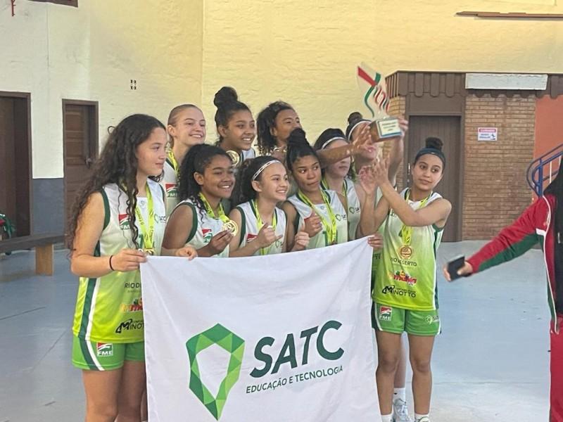 Basquete Satc é campeão estadual dos Jesc 12-14