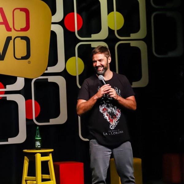 Fábio Rabin apresenta em Criciúma seu novo Stand Up: ‘Tá Embaçado’