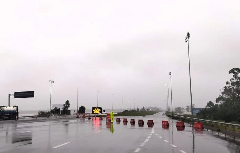 Araranguá: trânsito sentido Norte segue desviado na pista Sul da BR-101