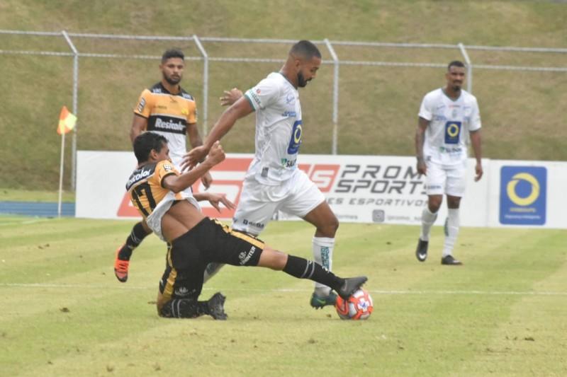 Criciúma se recupera, vence e corta distância do G4 para dois pontos