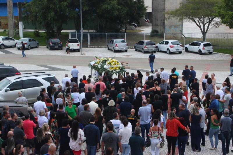 Emoção e homenagens marcam a despedida da ex-vereadora Tati Teixeira