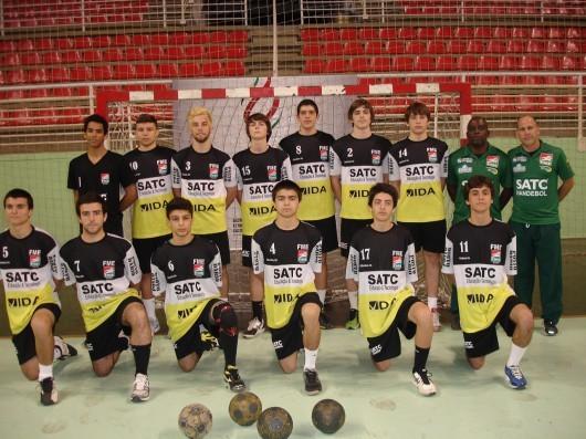 Handebol Satc, masculino e feminino, conquistam medalhas de ouro nos Jogos Escolares