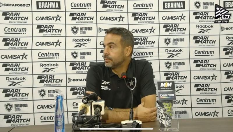 Artur Jorge lamenta derrota para o Criciúma e fim da invencibilidade