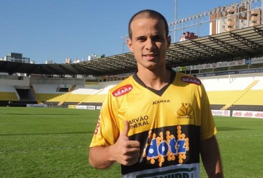 Morais: “Não estou aqui de bobeira, estou aqui porque quero jogar, mostrar o meu potencial, e ajudar o Criciúma”