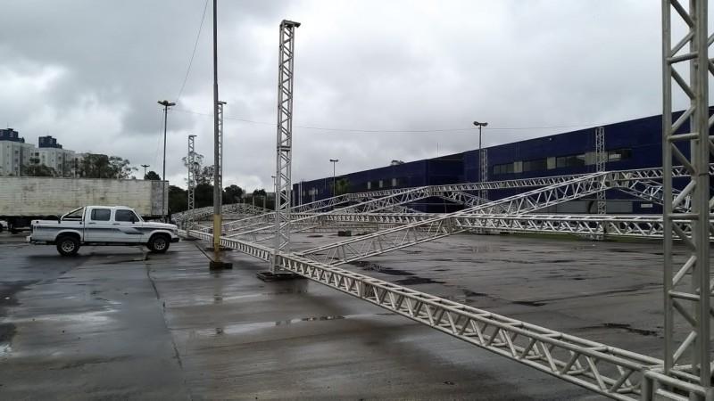 Com mil trabalhadores mobilizados, montagem das estruturas da AgroPonte inicia em Criciúma