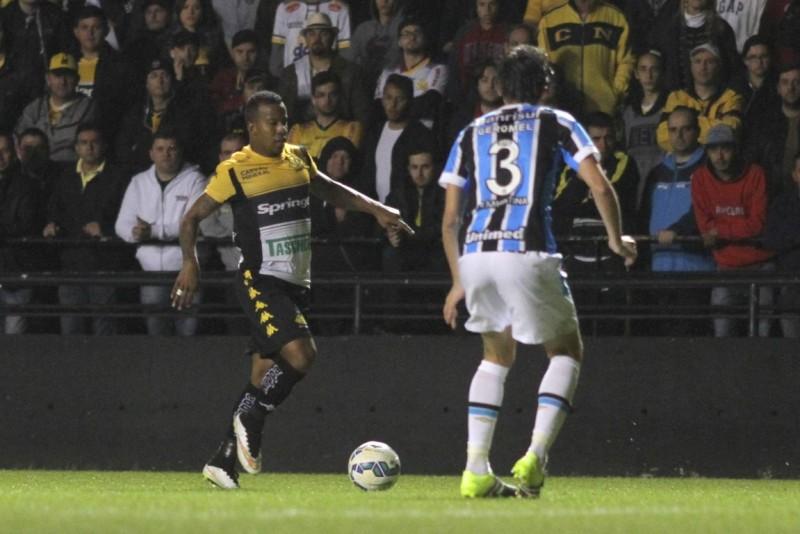 Guilherme Santos está fora do jogo contra o Santa Cruz 