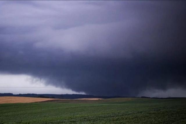 Defesa Civil confirma tornado em município de Santa Catarina