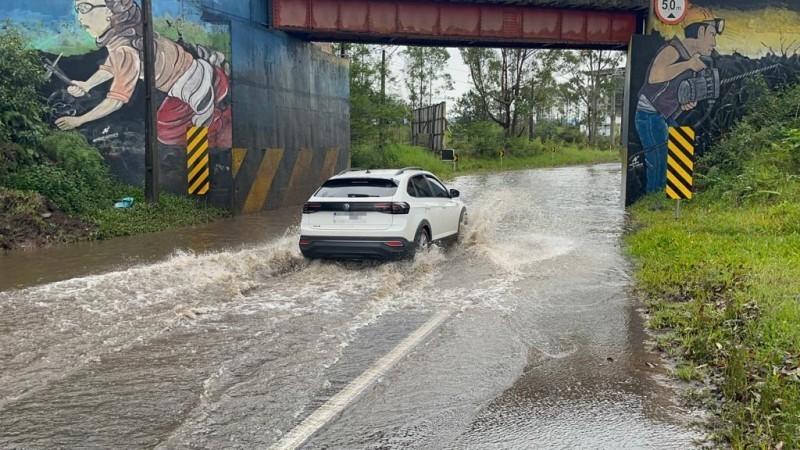 Climatologista alerta para forte chuva nesta terça-feira em Criciúma e região; saiba a previsão do tempo 