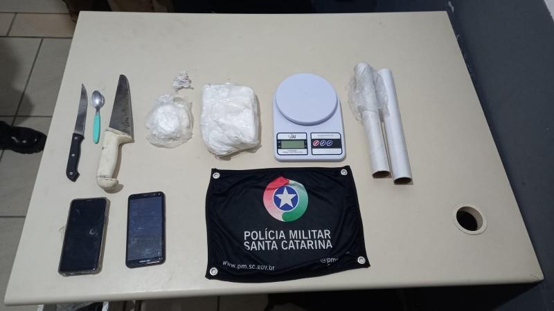Casal é detido após ser flagrado com drogas no bairro Progresso
